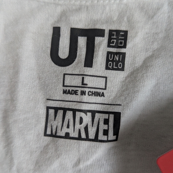 2 For $10 - *NEW* Uniqlo x Marvel Black Widow Comic Tee White Size L - Picture 5 of 5